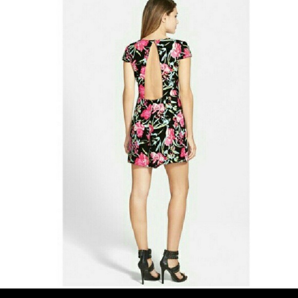 Leith Pants - Leith Summer Open Back Floral Print Romper Sz S